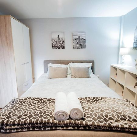 Modern Central Penthouse - 1 Secureparking Liverpool Camera foto