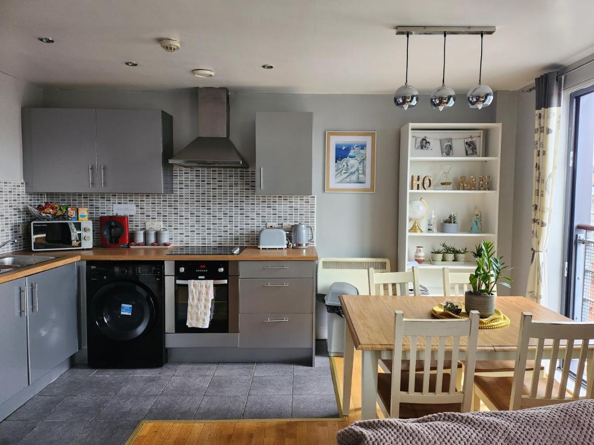 Modern Central Penthouse - 1 Secureparking Liverpool Esterno foto