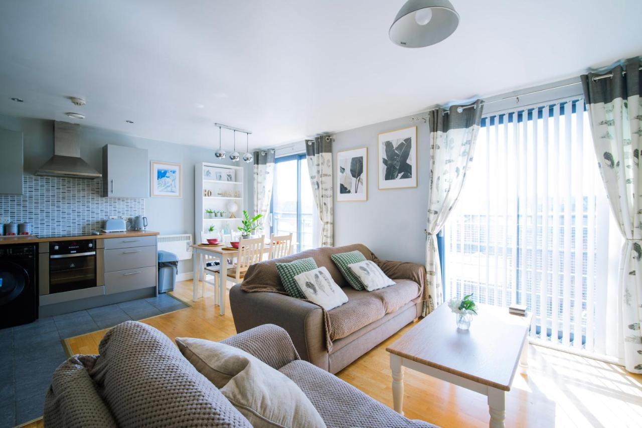Modern Central Penthouse - 1 Secureparking Liverpool Esterno foto